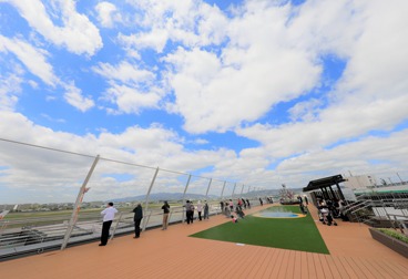 大阪国際空港の展望デッキの画像です